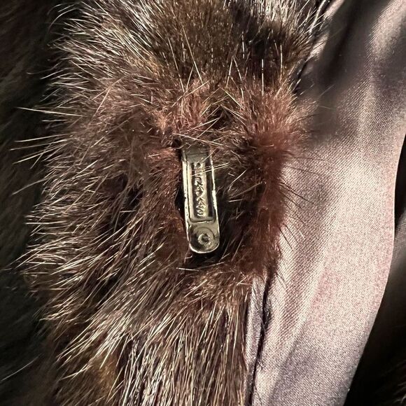 Mink Fur Coat    - Picture 6 of 9